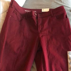 Old navy mid rise rockstar- never worn